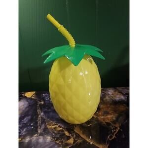 Gigantic Pineapple 11”H Drink Tumbler W Straw Reusable Summer Beach Outdoor-NEW
